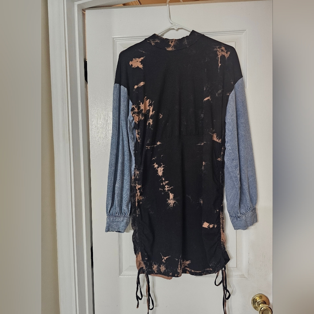 Black and Tan Tie-Dye Long Sleeve Dress